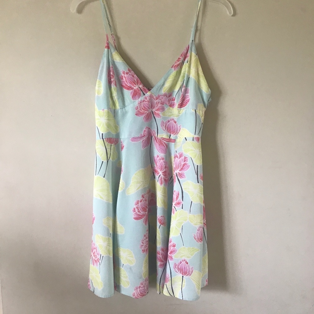 Forever 21 Floral Print Dress. Small.
